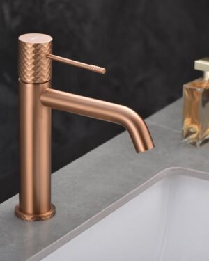 Torneira Imex Genova em ouro rosa escovado
