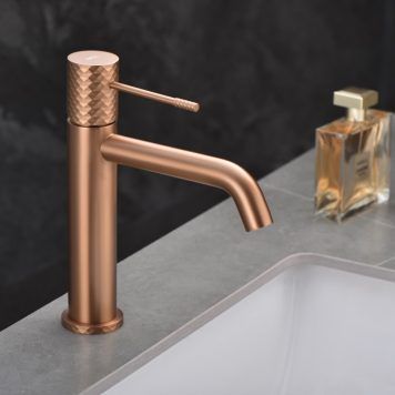 Torneira Imex Genova em ouro rosa escovado