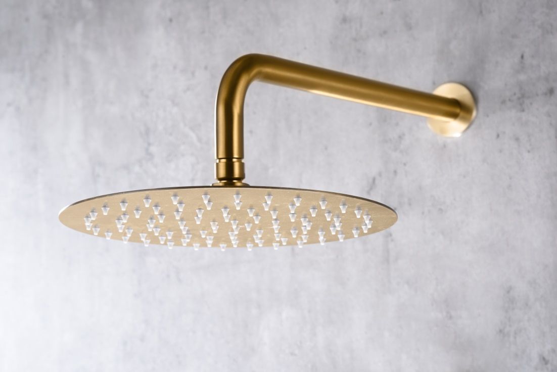 Chuveiro redondo de Ø25cm fabricado em aço inox. S.304, extra plano e anti-calcáreo.