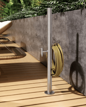 Torneira de poste para jardim Denali em aço inox S.316 escovado.