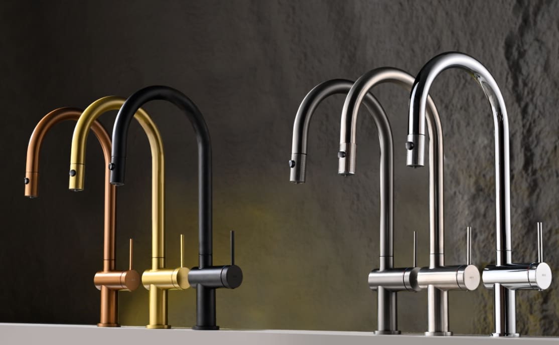 Torneira cozinha osmose Imex Lazio em 6 acabamentos: ouro rosa, ouro escovado, preto mate, gun metal, níquel e cromo.