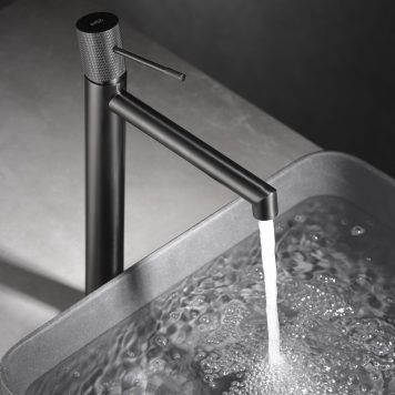 Torneira de cano longo Line Black Gun Metal